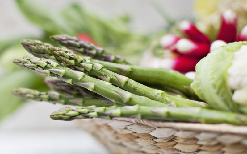 Quy trình sấy măng tây hiệu quả: Từ phơi khô đến máy sấy bơm nhiệt