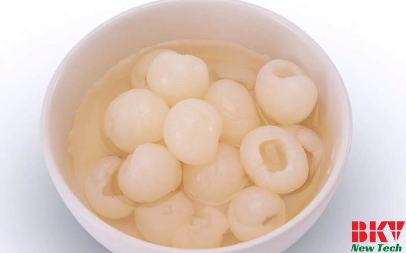 Ngâm long nhãn trong nước muối